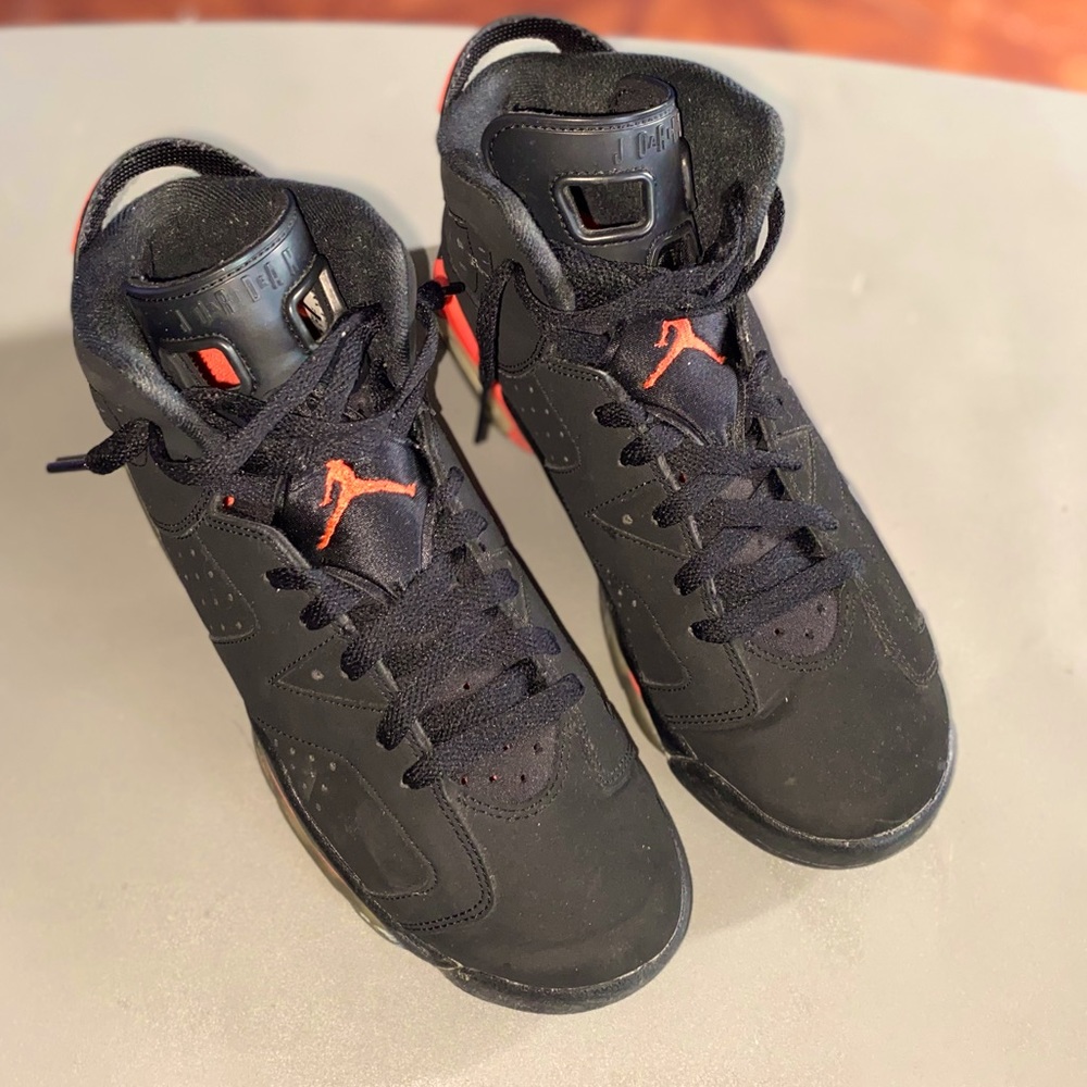 RETRO JORDAN 6 (BIG KIDS)